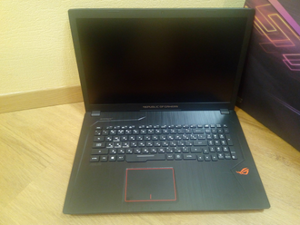 ASUS ROG STRIX GL753VD-GC041T ( 17.3 FHD IPS I7-7700HQ GTX1050(4Gb) 8ГБ 1TБ + 128SSD )