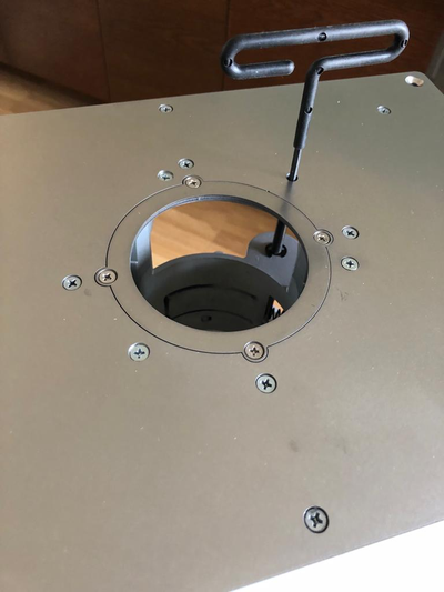 Пластина под Bosch GMF / GOF 1600 CE для установки фрезера в стол 350*250 мм.