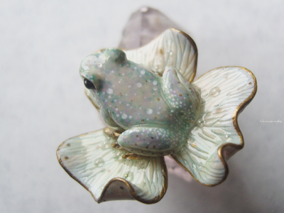 Кольцо с клевером и лягушкой "Принцесса Ия на листе Морока Трифолиума"