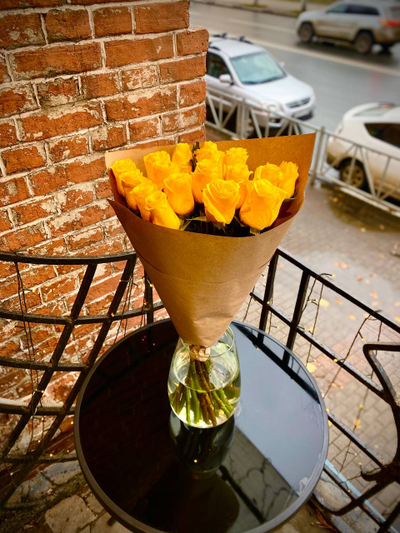 Роза Эквадор 70 см 17 шт