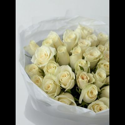 Букет из 35 белых роз