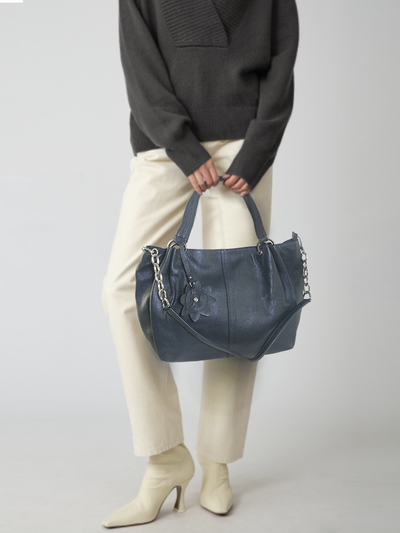 (АРТИКУЛ: 10131/1) СУМКА ЖЕНСКАЯ БОЛЬШАЯ, НАТУРАЛЬНАЯ КОЖА, СВЕТЛО-СИНЯЯ, С ЦЕПОЧКОЙ