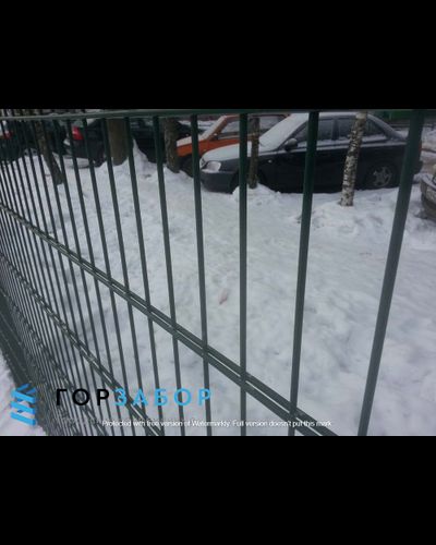 Распашные 2D ворота из сварных прутьев цинк+полимер