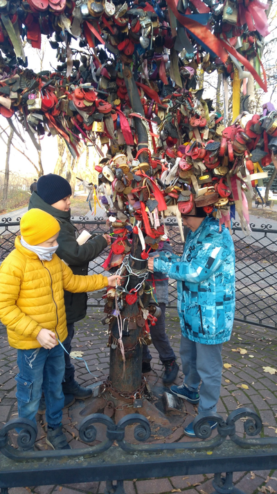 ОБЗОРНАЯ ПЕШЕХОДНАЯ ЭКСКУРСИЯ ПО КАЛУГЕ "ВАШ РЕБЕНОК - ПОМОЩНИК КАЛУЖСКОГО ЭКСКУРСОВОДА". ДЛЯ СЕМЕЙ С ДЕТЬМИ