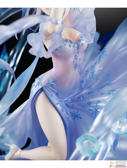 Фигурка 1/7 Эмилия (Emilia Crystal Dress Ver.)