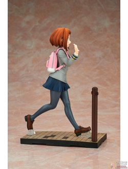 Фигурка 1/8 Отяко Урарака (Uraraka Ochaco School Uniform Ver.)