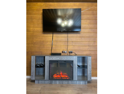 камин с полками