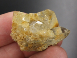 Топаз, сросток кристаллов, Россия, Забайкальский край (33*28*20 мм, 17,4 г) №36063