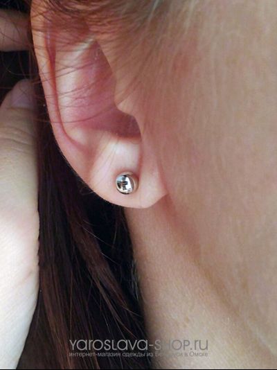 АЛ-211.  Серьги пусеты шарики.