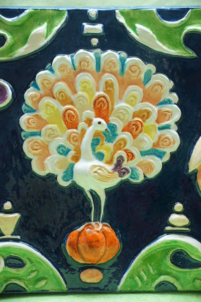 Павлин (фасадный изразец)