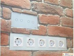 Установка подрозетника в кирпичной стене ИВАНМАСТЕР