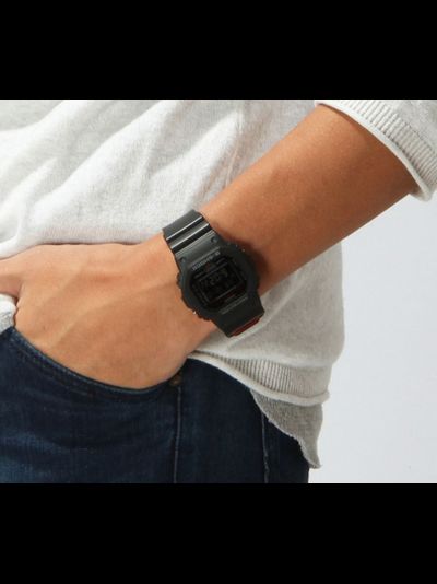 Часы Casio G-Shock DW-5600HR-1