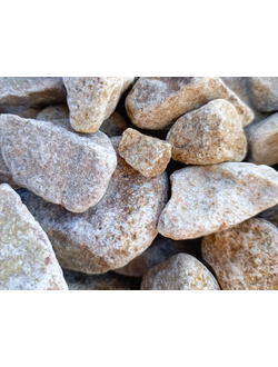 Медовый кварц галтов.