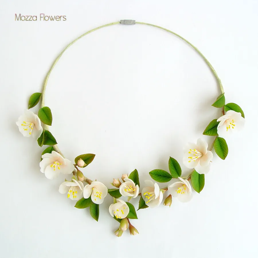 Колье с яблоней "Нежнее нежного"