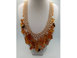 Колье из Чешского бисера и натурального янтаря