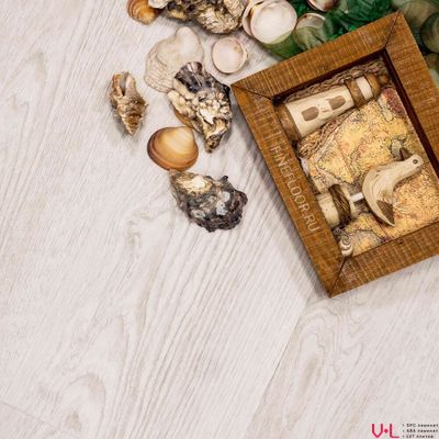 Кварцвиниловая плитка Fine Floor Light Дуб Богемия FF-1376 34 класс толщина 3.6 мм с фаской замковая 2.25 м2