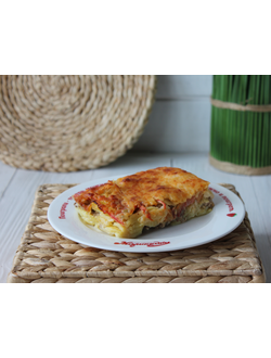 Запеканка "Капитанская" с картофелем, фермерским фаршем, под сырной шубкой (250 г)