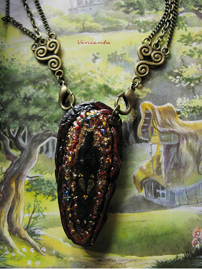 Сказочная подвеска &quot;Белоснежка&quot; по мотивам историй братьев Гримм