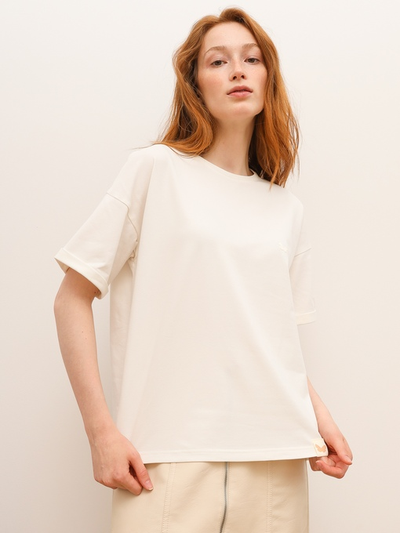 Женская футболка светлая "Воздушная"