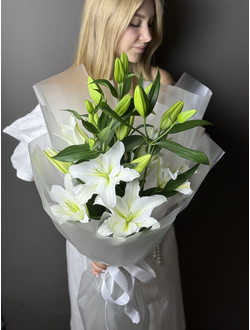 Букет из 3 белых лилий
