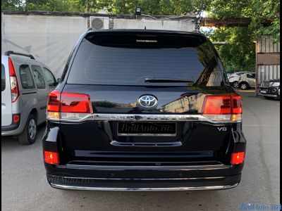 Рестайлинг Toyota Land Cruiser 200 Executive Lounge из 2007-2015 в 2020