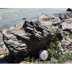 Валун скальный Хамелеон 3