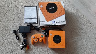 Nintendo GameCube (Spice Orange) Может быть установлен Чип + Игры с SD карты и болванок
