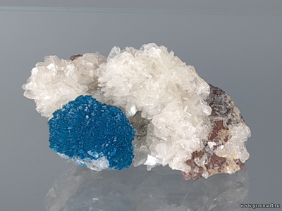 Кавансит, стильбит. Индия. 44*30*22мм