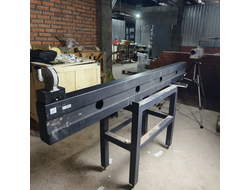 Линейка поверочная гранитная ШП-ТК твердокаменная 2000х200х80 мм Л-00007 Сторона 1-ая (6.2 мкм 0  Кл.) Сторона 2-ая (22.5 мкм 2 Кл.) с калибровкой