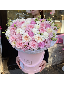 Букет в шляпной коробке микс цветов MAXI №2