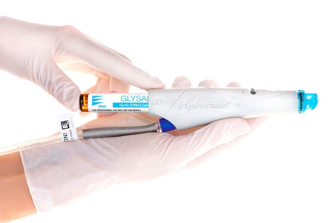 Вакуумный гидропилинг HydraFacial – красивая голливудская кожа без фотошопа в Cicada Clinic 