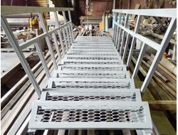 изготовление лестниц