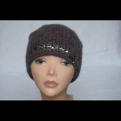 Шапка одинарная женская Vizio Италия 5872 СO серо - бордовая с украшениями