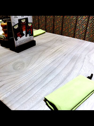 стол из массива карагача в тонировке