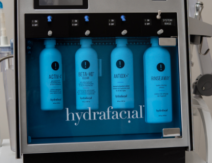 Вакуумная чистка лица HydraFacial в Cicada Clinic в Твери