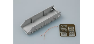 Сборная модель: (Hobby Boss 84811)  Советский тяжёлый танк КВ-1 с бортовыми экранами