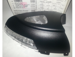 Указатель поворота в зеркало левый