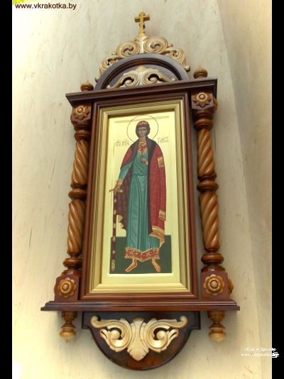 Резной киот для мерной иконы