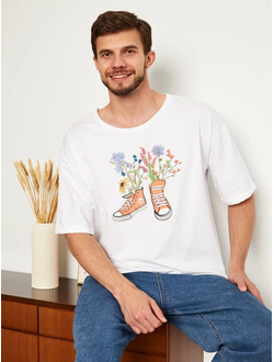 МУЖСКАЯ ФУТБОЛКА БЕЛЫЙ "ЦВЕТОЧНЫЕ КЕДЫ"