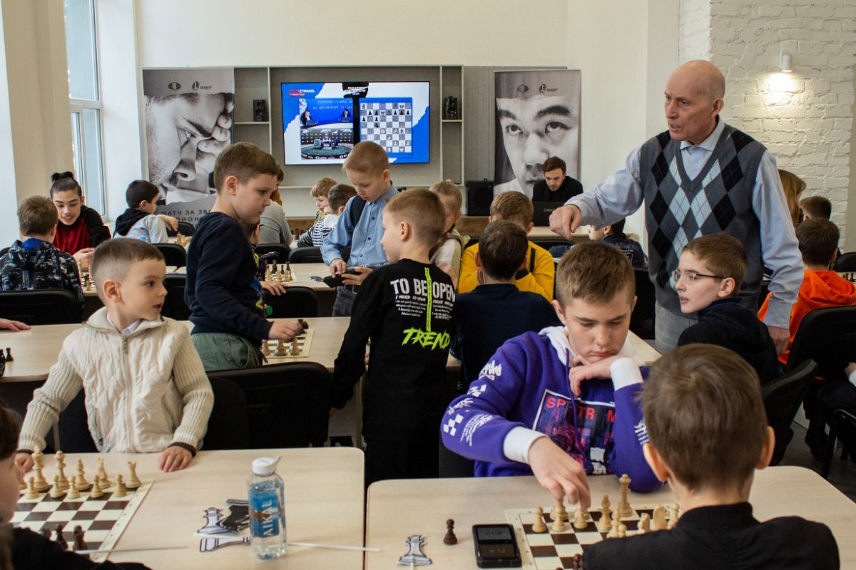 Турнир по шахматам 2023 брянск снежинка. Турнир по шахматам 2023 брянск снежинка. Турнир по шахматам 2023 брянск снежинка. Турнир по шахматам 2023 брянск снежинка. Турнир по шахматам 2023 брянск снежинка.