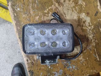 Фара передняя светодиодная LED D2410-02410
