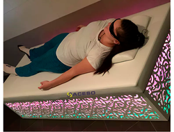 Светоакустическое ложе для волнового массажа