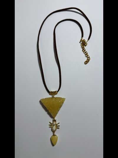 подвеска с янтарем