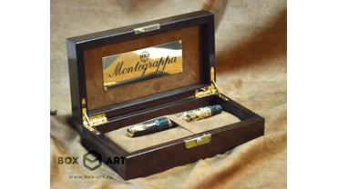 2036 Деревянный футляр для ручки "Montegrappa". Изготовлен на заказ из ореха и искусственной замши. 
