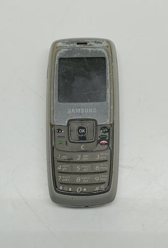 Неисправный телефон Samsung SGH-C140 (нет АКБ, не включается)