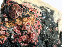 Эвдиалит, Эгирин в породе /Кольский п-ов, Хибины (94*88*65 мм, 599 г) №8413