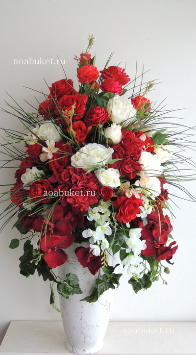 Композиция из искусственных цветов большая напольная "Очарование красное" № НП016/Сайт АОАБУКЕТ