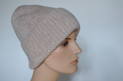 Кашемировая шапка с отворотом пудрового цвета Вицио Италия