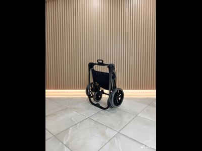 Детская коляска 3 в 1 Luxmom 888X Черный