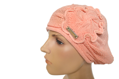 Хлопковый розовый берет женский